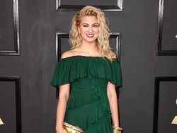 Tori Kelly Dilarikan ke RS, Pingsan karena Penggumpalan Darah