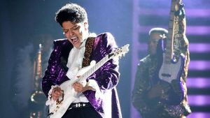 Respect! Tribute untuk David Bowie hingga Prince di Grammy 2017