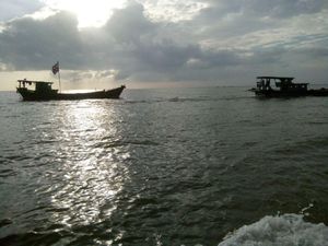 Awak Kapal Pengawas Perikanan Dipulangkan dari Vietnam Awak Kapal Pengawas Perikanan Dipulangkan dari Vietnam