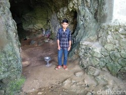Kisah Pemandu Makam Tebing di Toraja yang Bikin Penasaran