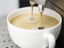 Katanya Minum Kopi Bikin Wajah Berjerawat, Ini Penjelasannya