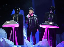 Aksi Duet The Weeknd dan Daft Punk di Starboy/I feel It Coming