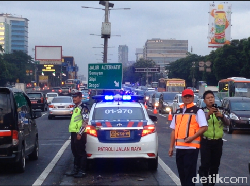 Contraflow Berlaku, Kepadatan Kendaraan Cawang ke Slipi Terurai