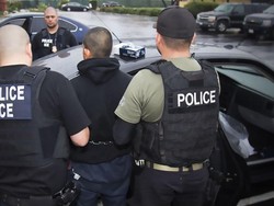 Aparat AS Gelar Razia Imigrasi, Warga Indonesia Merasa Risau