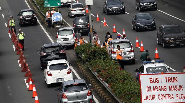 Contraflow Tol Cawang-Semanggi
