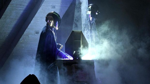 LOS ANGELES, CA - FEBRUARY 12: A member of music group Daft Punk performs onstage during The 59th GRAMMY Awards at STAPLES Center on February 12, 2017 in Los Angeles, California.   Kevin Winter/Getty Images for NARAS/AFP
