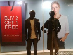 Blus Hingga Sepatu Marks & Spencer 70% di Kuningan City