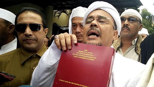 Habib Rizieq Diperiksa Polda Jabar