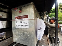 KPU Jaktim Targetkan Distribusi Logistik Pilgub DKI Rampung Esok