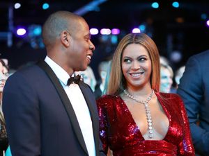 Lovely Moment Beyonce dan Jay-Z di Grammy Awards 2017