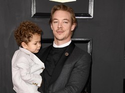 So Cute! Diplo Bawa 2 Anaknya Berpose di Red Carpet