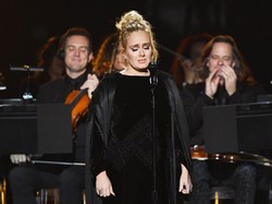 Salah Lirik, Adele Nyanyikan Ulang Lagu Tribute untuk George Michael