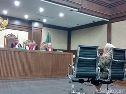 Pengacara Siti Fadilah Minta Hakim Tolak Dakwaan Jaksa