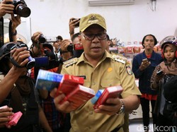 Malam Valentine, Walkot Makassar Razia Kondom di Minimarket