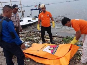 Mayat Wanita Setengah Bugil Mengambang di Kepulauan Seribu