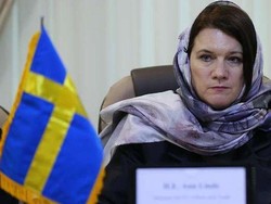 Berkerudung atau Melanggar Hukum, Pilihan Menteri Swedia di Iran