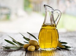 Lebih Baik di Kulkas atau Tidak? Ini Cara Tepat Simpan Saus Tomat dan Minyak Zaitun (2)