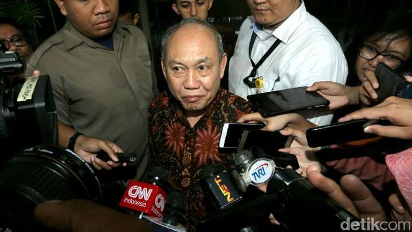Hakim MK Wahiduddin Diperiksa KPK
