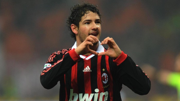 MILAN, ITALY - NOVEMBER 22:  Pato of Milan celebrates after scoring their third Milans goal during the Serie A match between Milan and Cagliari at Stadio Giuseppe Meazza on November 22, 2009 in Milan, Italy.  (Photo by Dino Panato/Getty Images)