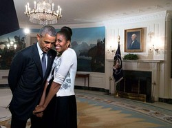 Barack dan Michelle Obama Tak Mau Selfie Lagi, Alasannya Menohok