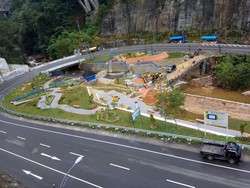 Menikmati Eloknya Jembatan Kelok Sembilan