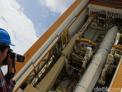 Ramai-ramai Luncurkan Satelit