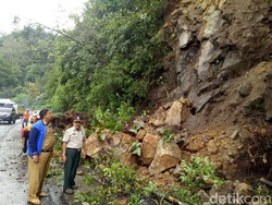 Longsor Terjadi di Jalur Medan-Berastagi Pascagempa