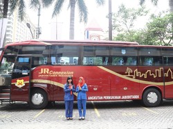 Apa Beda JR Connexion dengan TransJabodetabek?