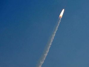 India Luncurkan Roket Luar Angkasa Pertama Buatan Dalam Negeri India Luncurkan Roket Luar Angkasa Pertama Buatan Dalam Negeri