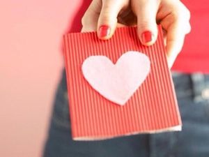 Nilai Positif yang Bisa Diajarkan ke Anak di Hari Valentine Nilai Positif yang Bisa Diajarkan ke Anak di Hari Valentine