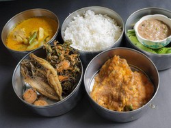 Anak Kost, Wajib Coba 5 Makanan Praktis Ini Untuk Sahur