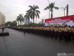 Gelar Apel Pengamanan Pilkada, Polres Jakut Siapkan 1.017 Personel