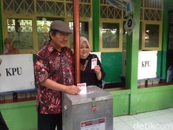 Sebelum Pantau TPS, Jimly Asshiddiqie Mencoblos di Pondok Labu