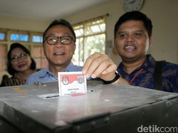 Ketua MPR: Demokrasi Kebablasan Itu Konsekuensi One Man One Vote