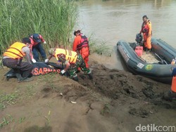 Ibu dan Anak yang Diduga Bunuh Diri di Sungai Cipunagara Ditemukan