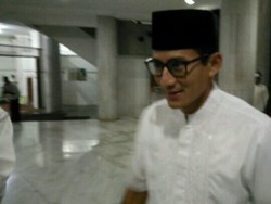 Sandiaga Prihatin dengan Munculnya Spanduk Tolak Salatkan Jenazah