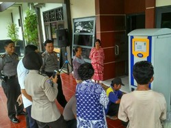 Wow, di Trenggalek Ada ATM Beras Bagi Warga Miskin