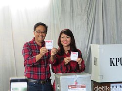 Usai Mencoblos, Djarot Salam 2 Jari Bersama Istri