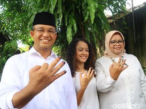 Anies: Alhamdulillah, Lega Nyoblos Peci Sendiri