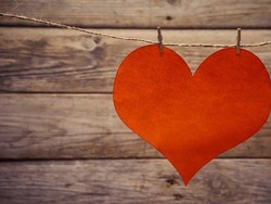 Valentine: CLBK Setelah 65 Tahun dan 3 Kisah Lainnya