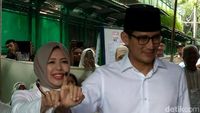 Sandiaga Uno Nyoblos di TPS 01 Selong