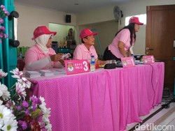 TPS Hari Kasih Suara di Yogya: Semua Serba Merah Muda