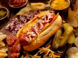 Ini 10 Kesalahan Saat Memasak yang Bikin Hot Dog Kurang Gurih dan Enak (1)