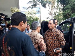 Kunjungi BMKG, Menhub Coba Alat Simulator Gempa