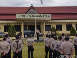 Sidak, Kapolda Papua Marah karena Anggota Lupa Bawa Topi