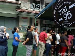 Warga Binaan Rutan Pondok Bambu juga Ikut Nyoblos Warga Binaan Rutan Pondok Bambu juga Ikut Nyoblos