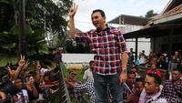 Ahok Disambut Meriah di Rumah Lembang
