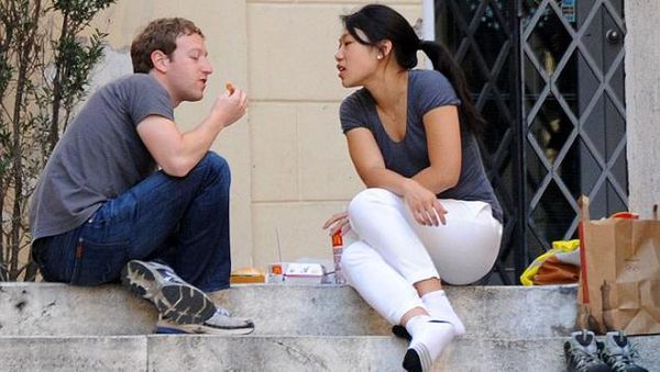 Lika Liku Zuckerberg, Dulu Pahlawan Kini Berperang