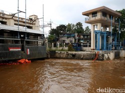 Pintu Air Manggarai Siaga I, Tinggi Air Mencapai 9,65 Meter
