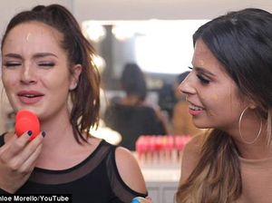 Begini Cara yang Benar Mencuci Beautyblender Menurut Makeup Artist Begini Cara yang Benar Mencuci Beautyblender Menurut Makeup Artist